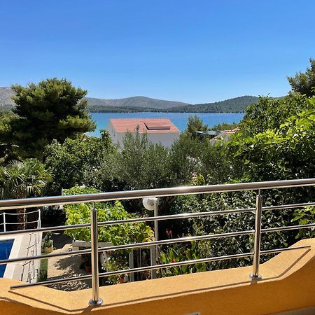 Apartments Villa Ra Žaborić Zewnętrze zdjęcie